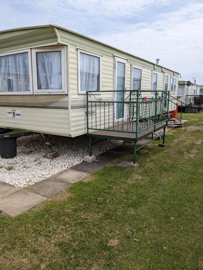 L&G Family Holidays 6 Berth Coral Beach Laura Familys Only And Lead Person Must Be Over 30 Ingoldmells Exterior foto